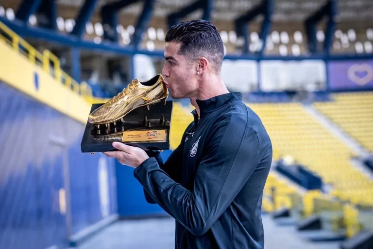 ronaldo-dat-chiec-giay-vang-chau-au-hanh-trinh-vi-dai-cua-huyen-thoai-8